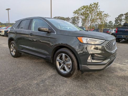 Certified 2024 Ford Edge SEL w/ Convenience Package image 2