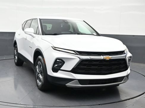 Used 2024 Chevrolet Blazer LT FWD image 8