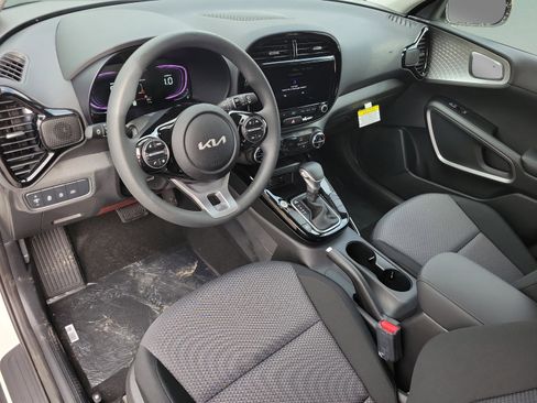 New 2025 Kia Soul S image 9