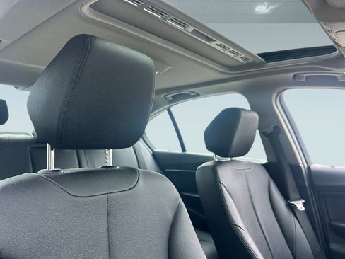 Used 2015 BMW 320i xDrive Sedan image 15