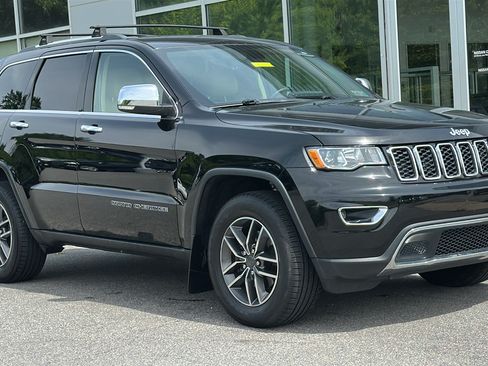 Used 2019 Jeep Grand Cherokee Limited AWD/4WD image 2