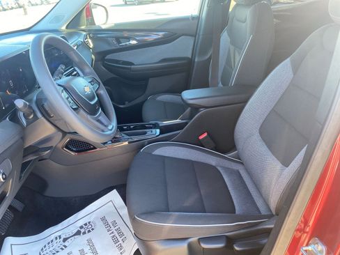 Used 2025 Chevrolet TrailBlazer LT image 28