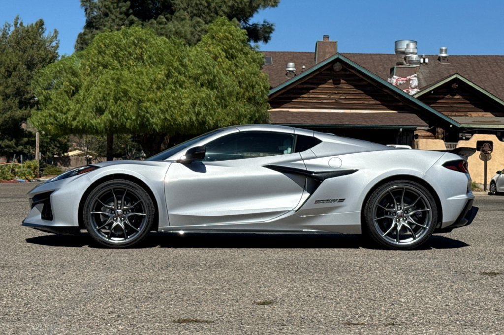 New 2027 Chevrolet Corvette Grand Sport RWD image 7