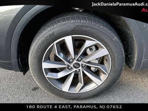 Certified 2023 Audi Q5 2.0T Premium w/ Convenience Package AWD/4WD image 8