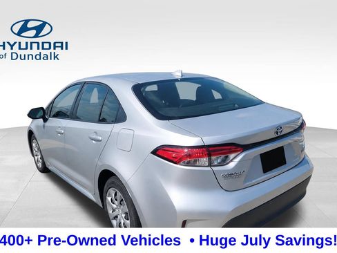 Used 2023 Toyota Corolla LE FWD image 2