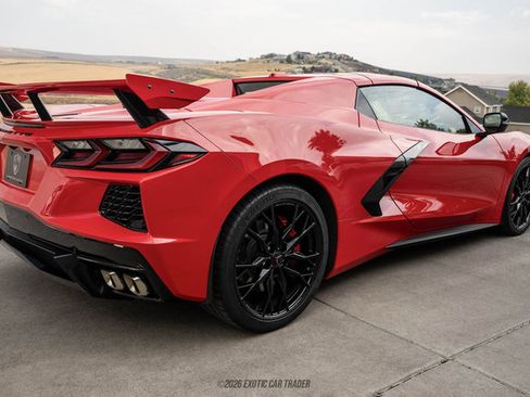 Used 2023 Chevrolet Corvette Stingray Premium Conv w/ Z51 Performance Package RWD image 18