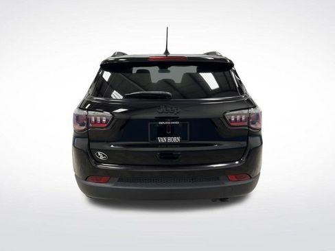 Used 2022 Jeep Compass Altitude image 11