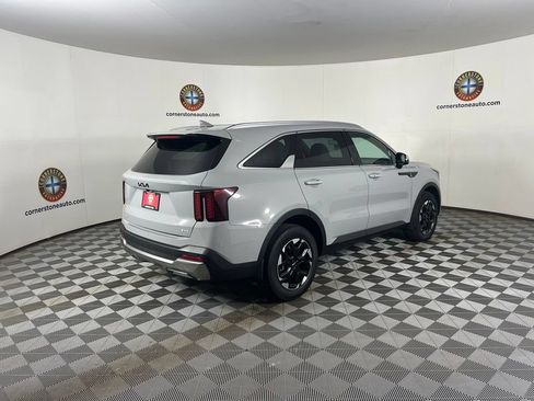 Used 2025 Kia Sorento S w/ Panoramic Sunroof Package AWD/4WD image 18