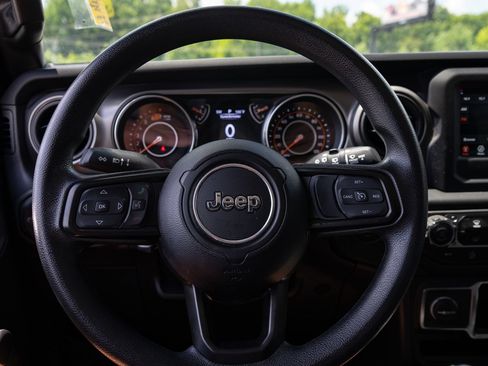 Used 2023 Jeep Wrangler Sport AWD/4WD image 25