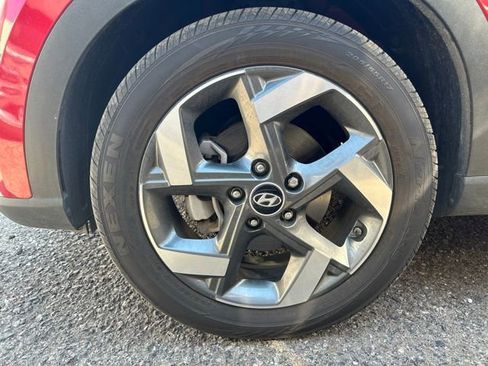 Used 2021 Hyundai Venue SEL image 6