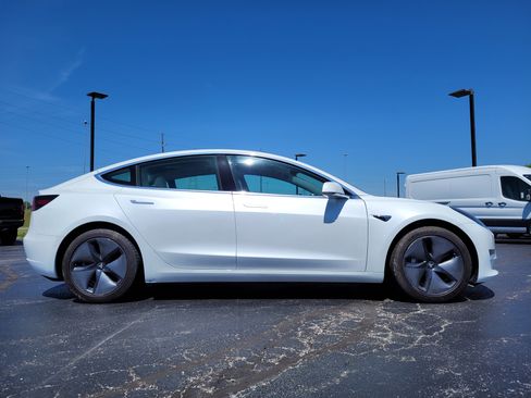 Used 2019 Tesla Model 3 Performance AWD/4WD image 2