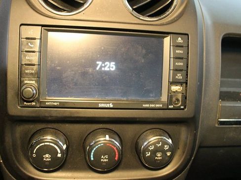 Used 2016 Jeep Patriot High Altitude image 22