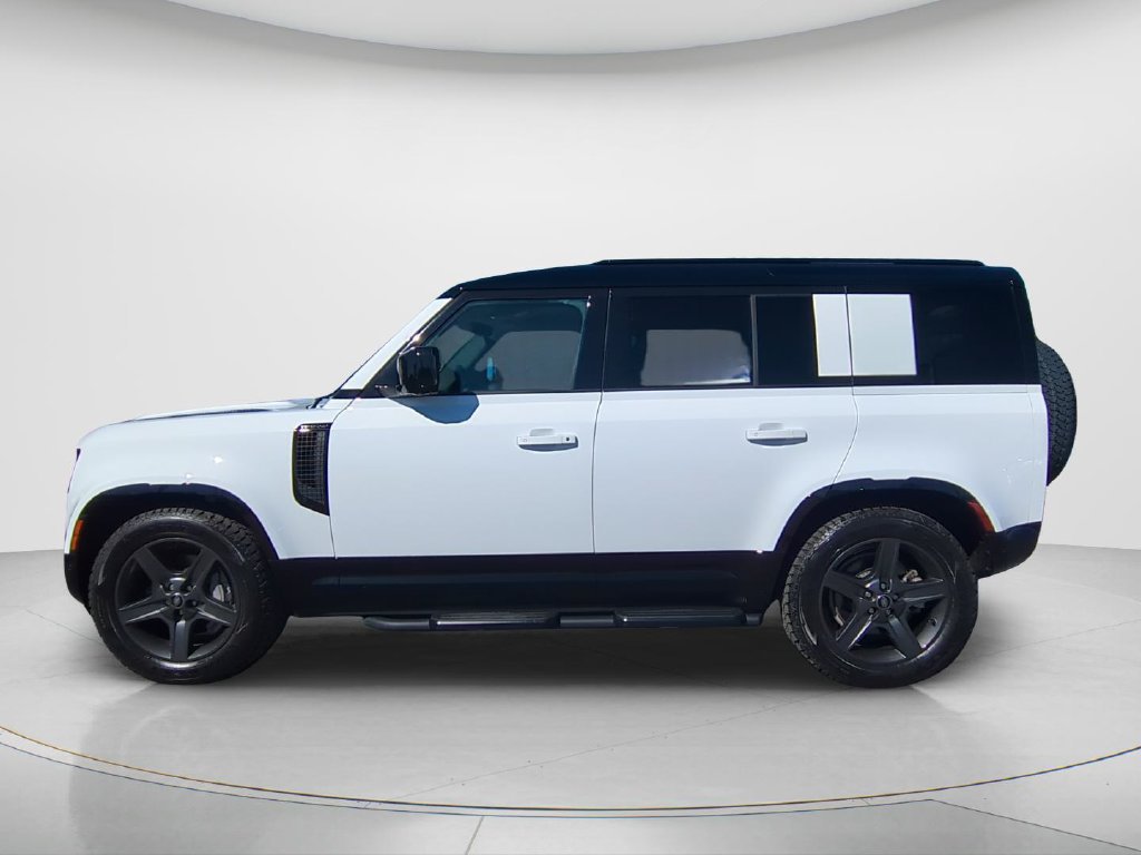 Used 2025 Land Rover Defender 110 X-Dynamic SE AWD/4WD image 8