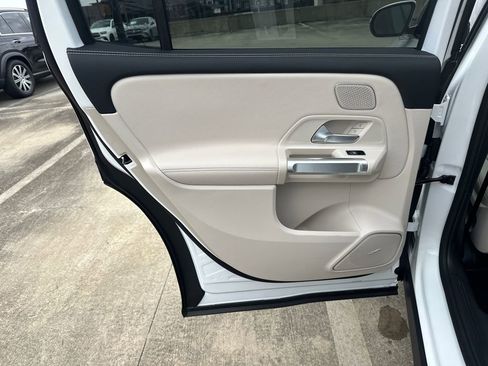 New 2026 Mercedes-Benz GLB 250 image 24