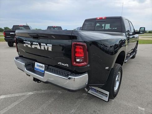 New 2026 RAM 3500 Tradesman AWD/4WD image 37