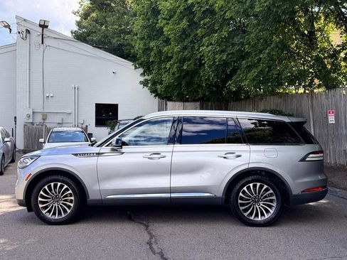 Used 2021 Lincoln Aviator Reserve w/ Elements Package Plus AWD/4WD image 3
