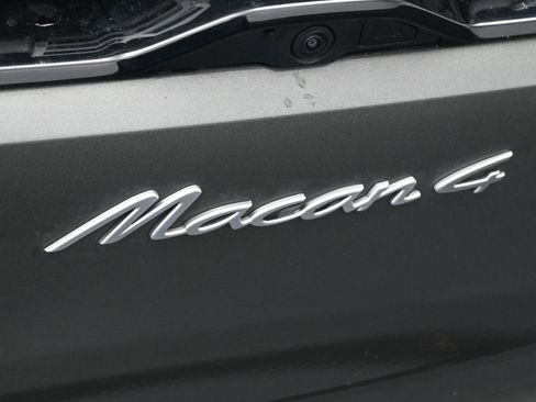 Certified 2025 Porsche Macan 4 Electric image 9