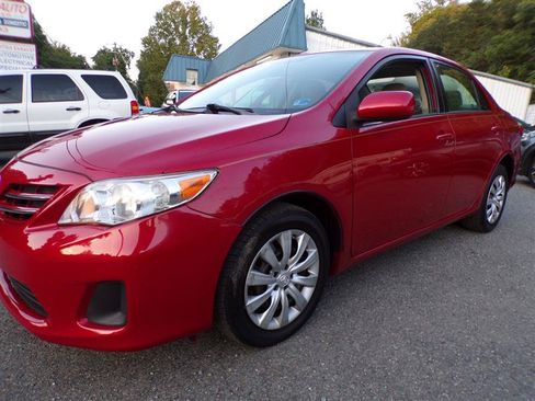 Used 2013 Toyota Corolla LE FWD image 5