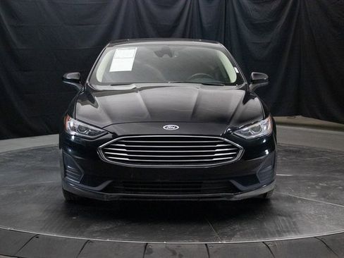 Used 2020 Ford Fusion SE image 4