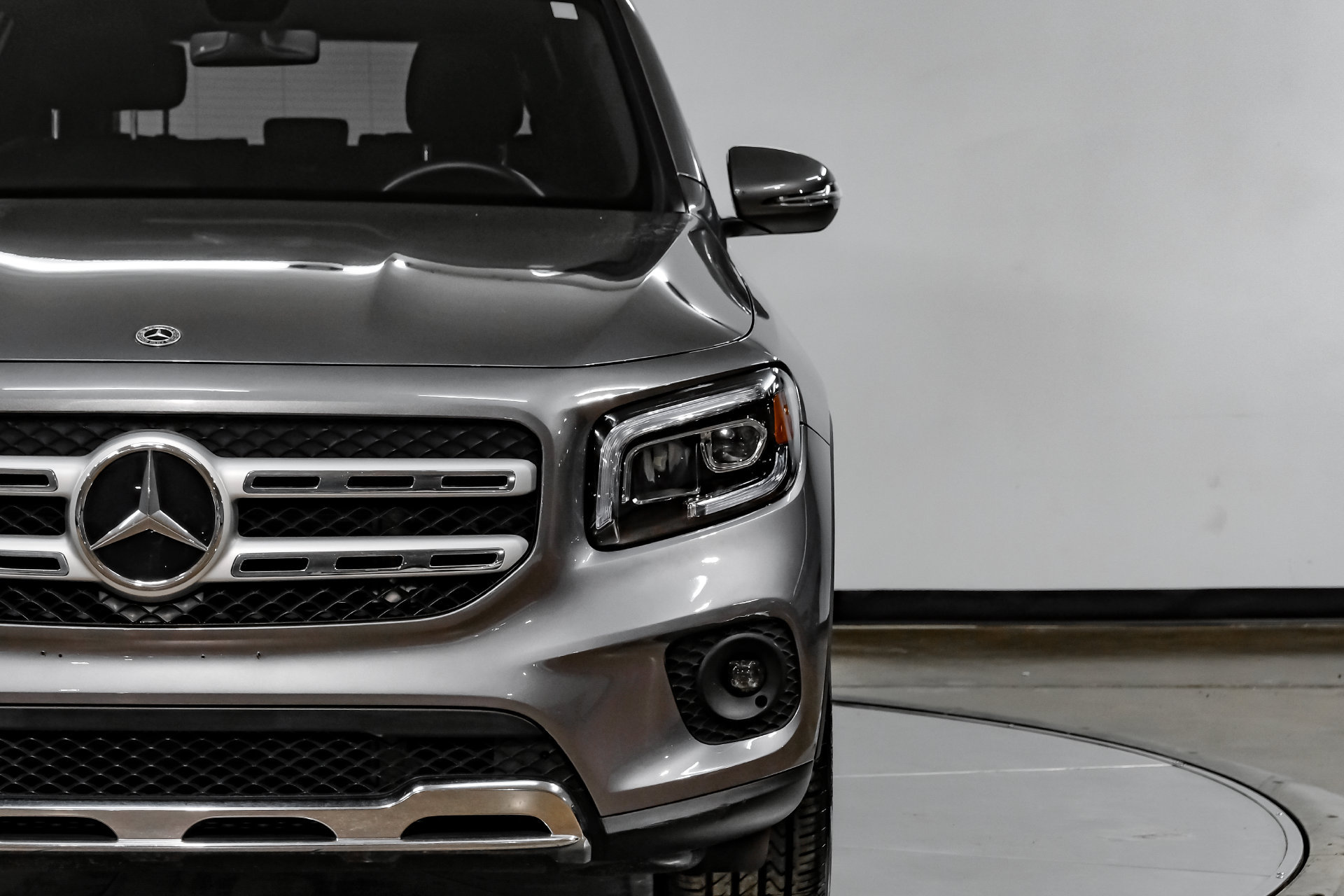 Used 2023 Mercedes-Benz GLB 250 w/ Premium Package image 48