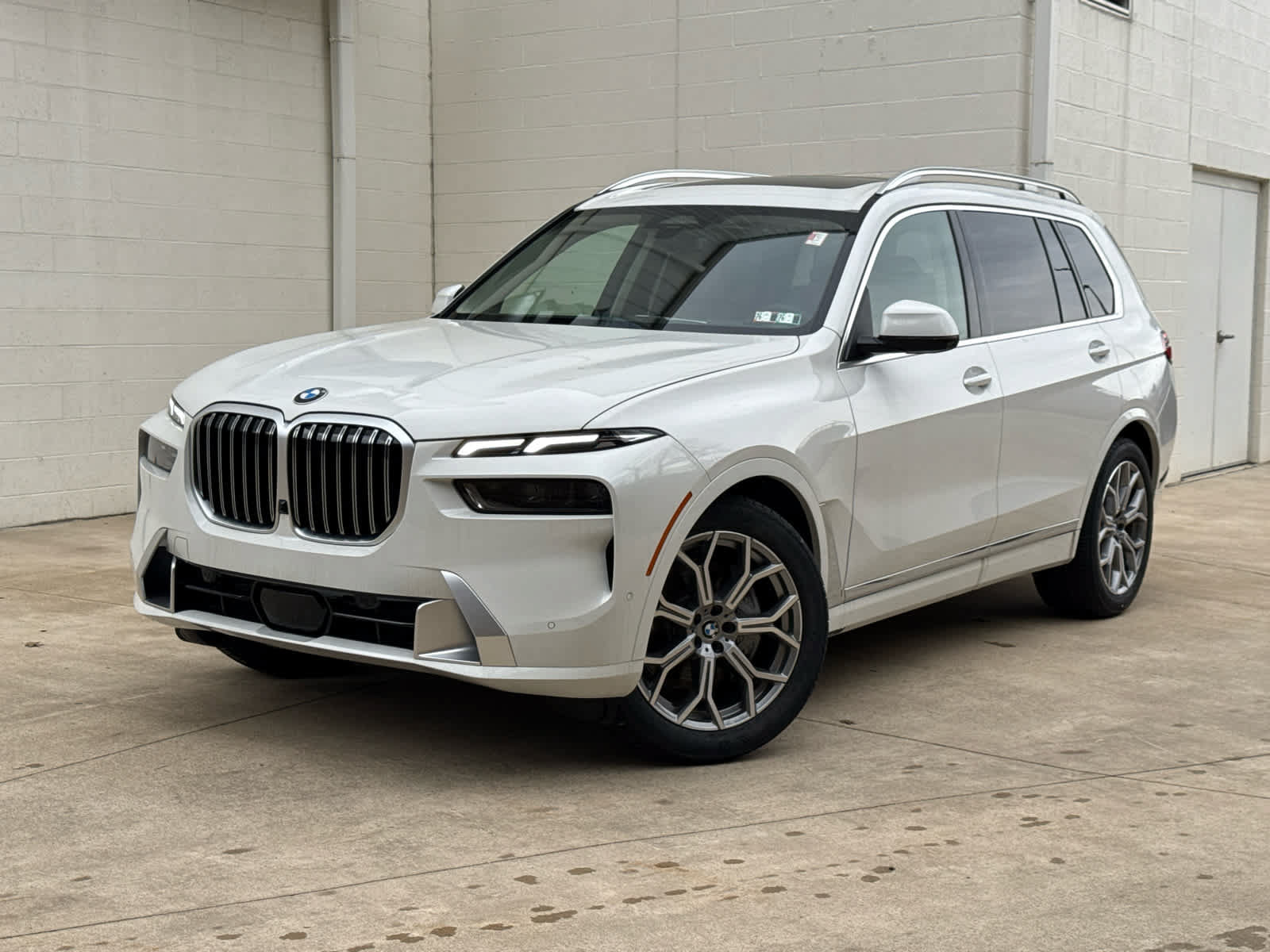 Used 2026 BMW X7 xDrive40i w/ Premium Package AWD/4WD image 1