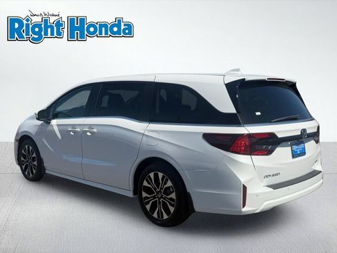 New 2026 Honda Odyssey Elite image 4