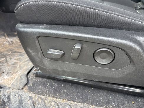 Used 2024 GMC Canyon Elevation w/ Convenience Package image 6