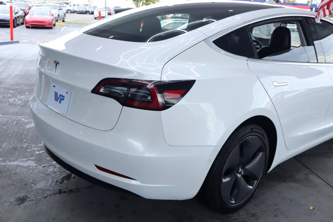 Used 2020 Tesla Model 3 Standard Range RWD image 7