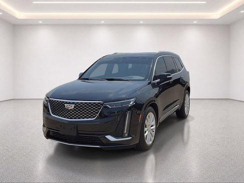 Used 2020 Cadillac XT6 Premium Luxury AWD/4WD image 2