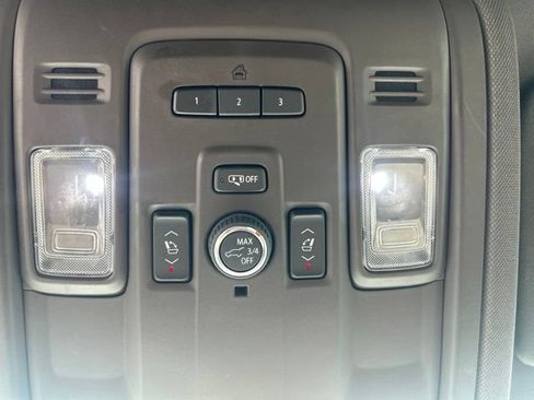 Used 2022 Chevrolet Tahoe LT w/ Luxury Package RWD image 17