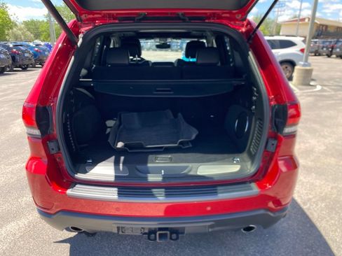 Used 2021 Jeep Grand Cherokee Trailhawk w/ Trailhawk Luxury Group AWD/4WD image 9