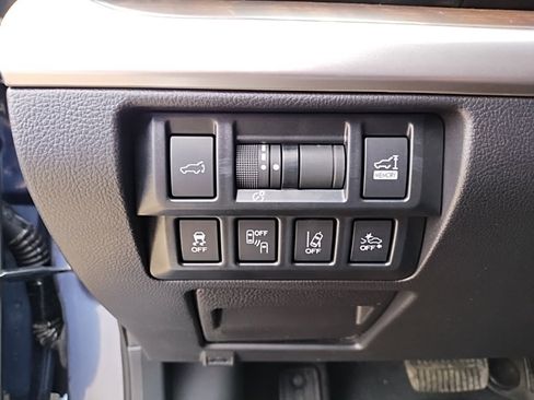 Used 2018 Subaru Outback 2.5i Limited image 24