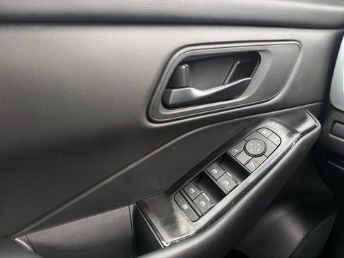 Certified 2026 Nissan Rogue S image 23