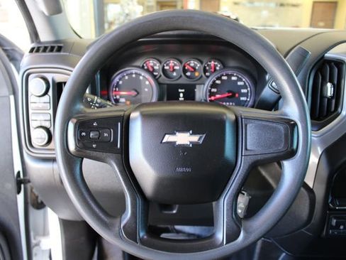 Used 2020 Chevrolet Silverado 2500 Custom w/ Custom Value Package image 15