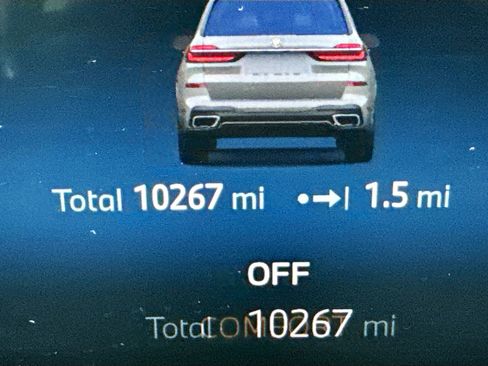 Used 2025 BMW X7 xDrive40i w/ M Sport Package AWD/4WD image 43