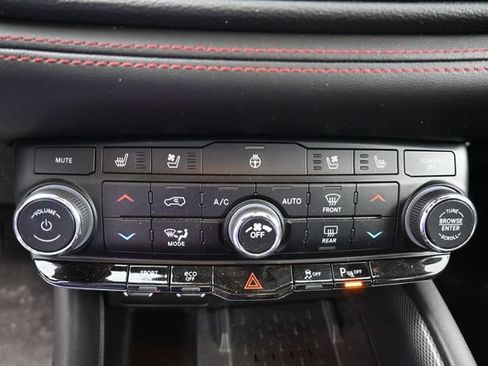 Used 2025 Dodge Durango R/T AWD/4WD image 25
