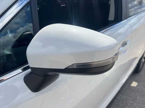 Used 2023 Subaru Ascent Premium w/ Convenience Package image 29