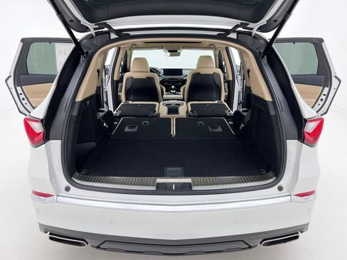 Used 2023 Acura MDX SH-AWD w/ Advance Package image 19