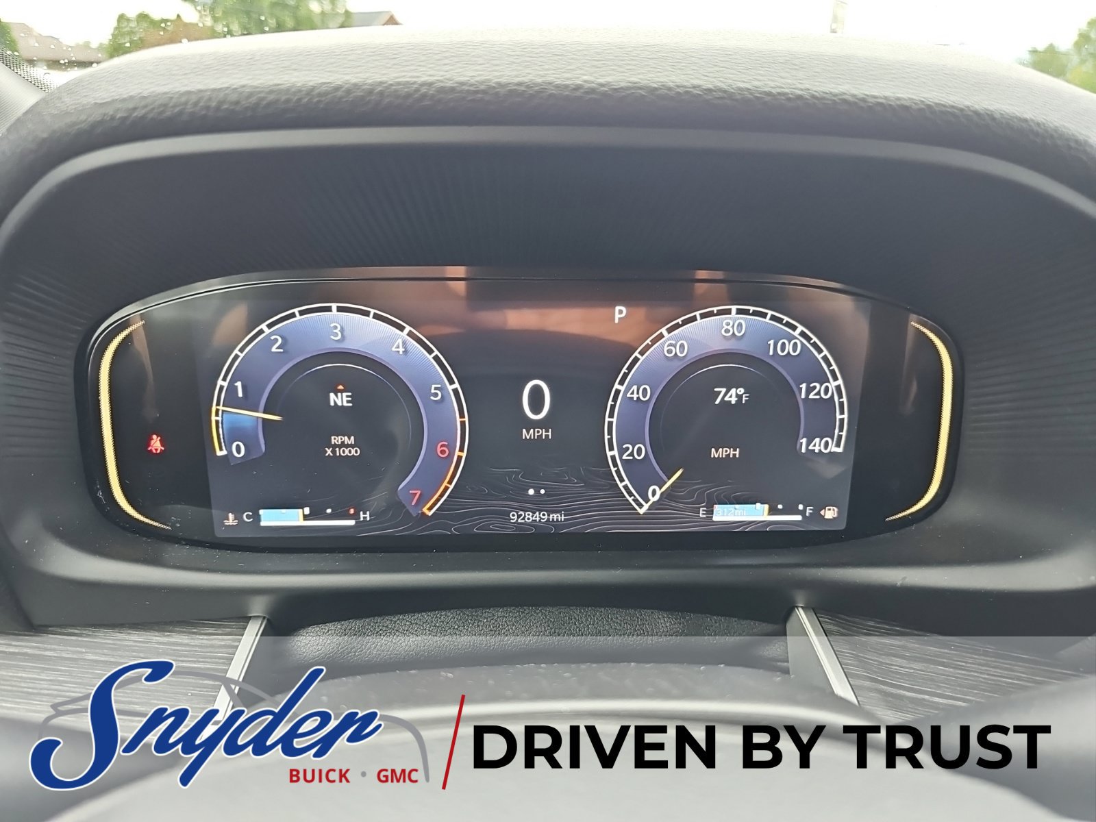 Used 2024 Jeep Wagoneer L Series II w/ Flexible Seating Group AWD/4WD image 15