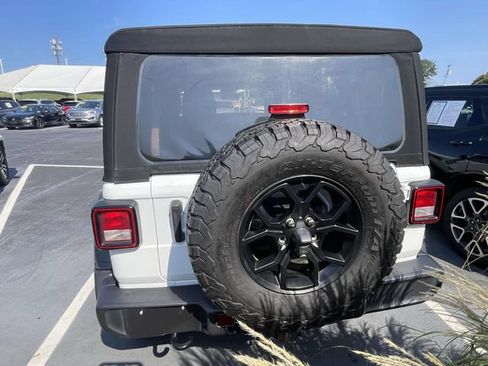 Used 2024 Jeep Wrangler Unlimited Sport AWD/4WD image 7