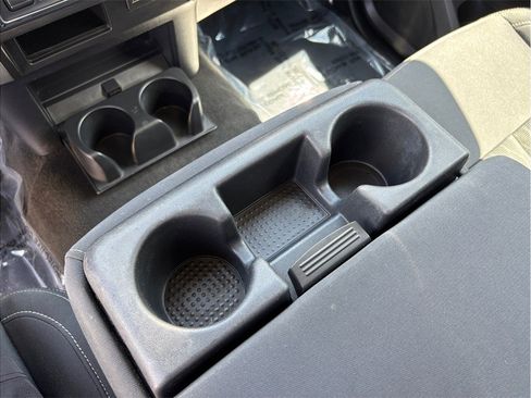Used 2019 Nissan Titan SV RWD image 27