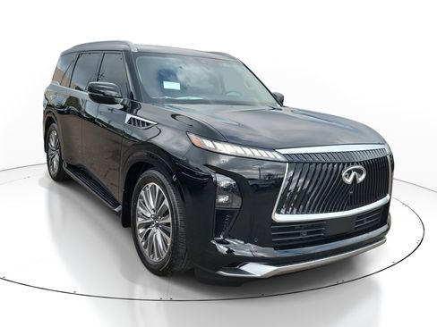 New 2026 INFINITI QX80 Luxe image 2