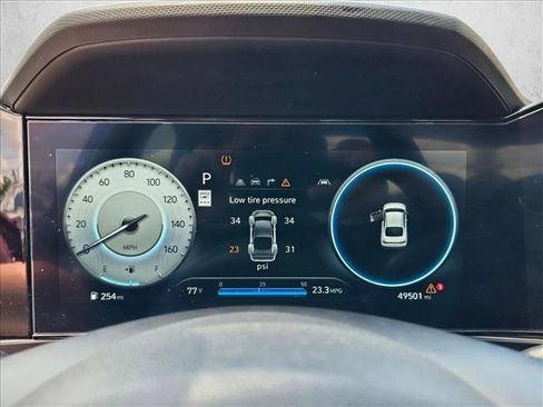 Used 2024 Hyundai Elantra SEL FWD image 9