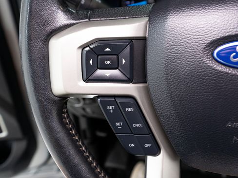Used 2021 Ford F350 Lariat w/ Lariat Value Package AWD/4WD image 32