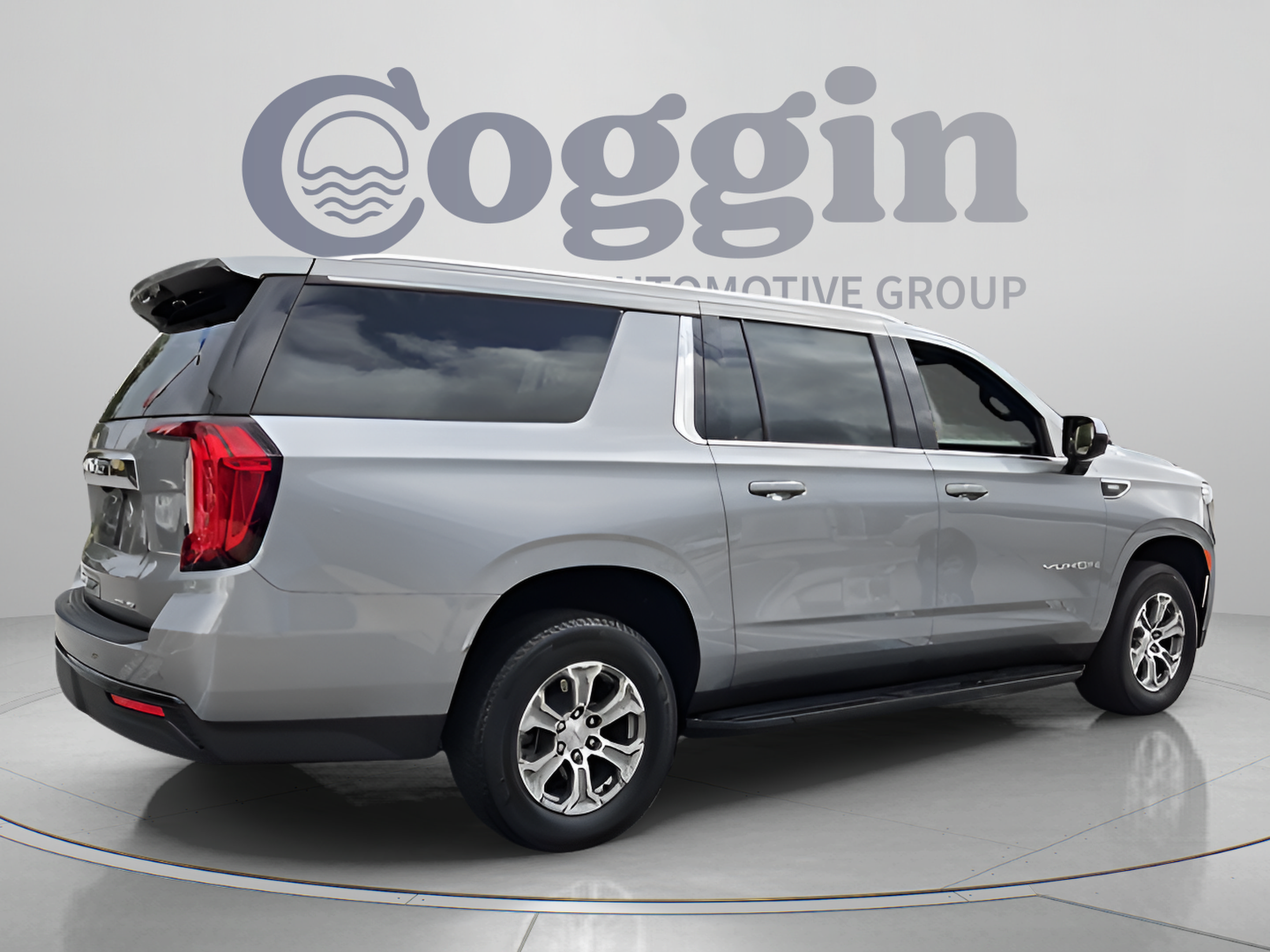 Used 2023 GMC Yukon XL SLE w/ Max Trailering Package AWD/4WD image 5