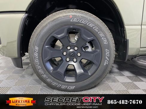 New 2026 RAM 1500 Express AWD/4WD image 9