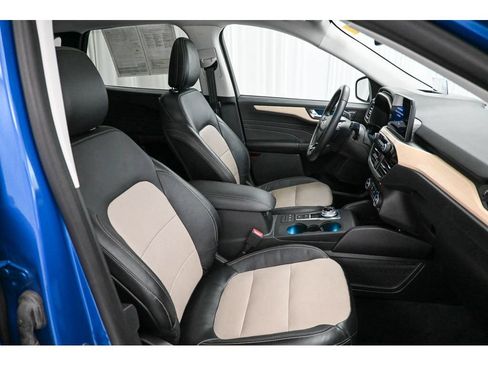 Used 2021 Ford Escape Titanium w/ Titanium Elite Package AWD/4WD image 18
