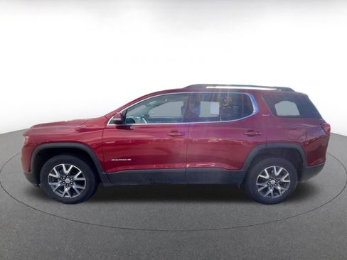 Used 2023 GMC Acadia SLT image 4