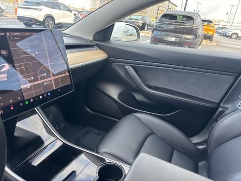 Used 2019 Tesla Model 3 Long Range image 23