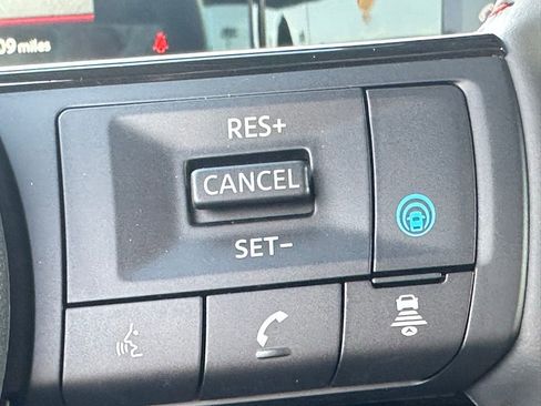 New 2026 Nissan Kicks SR image 28